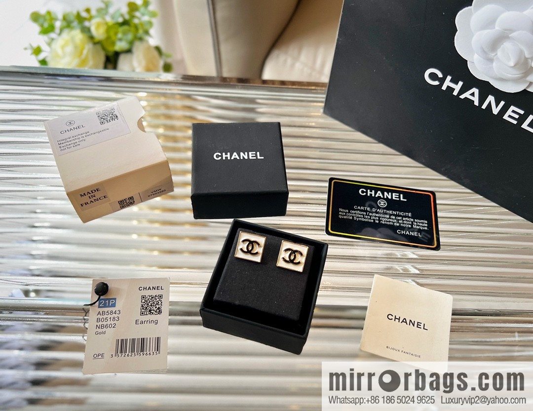 New ☑️ Chanel double c square enamel stud earrings