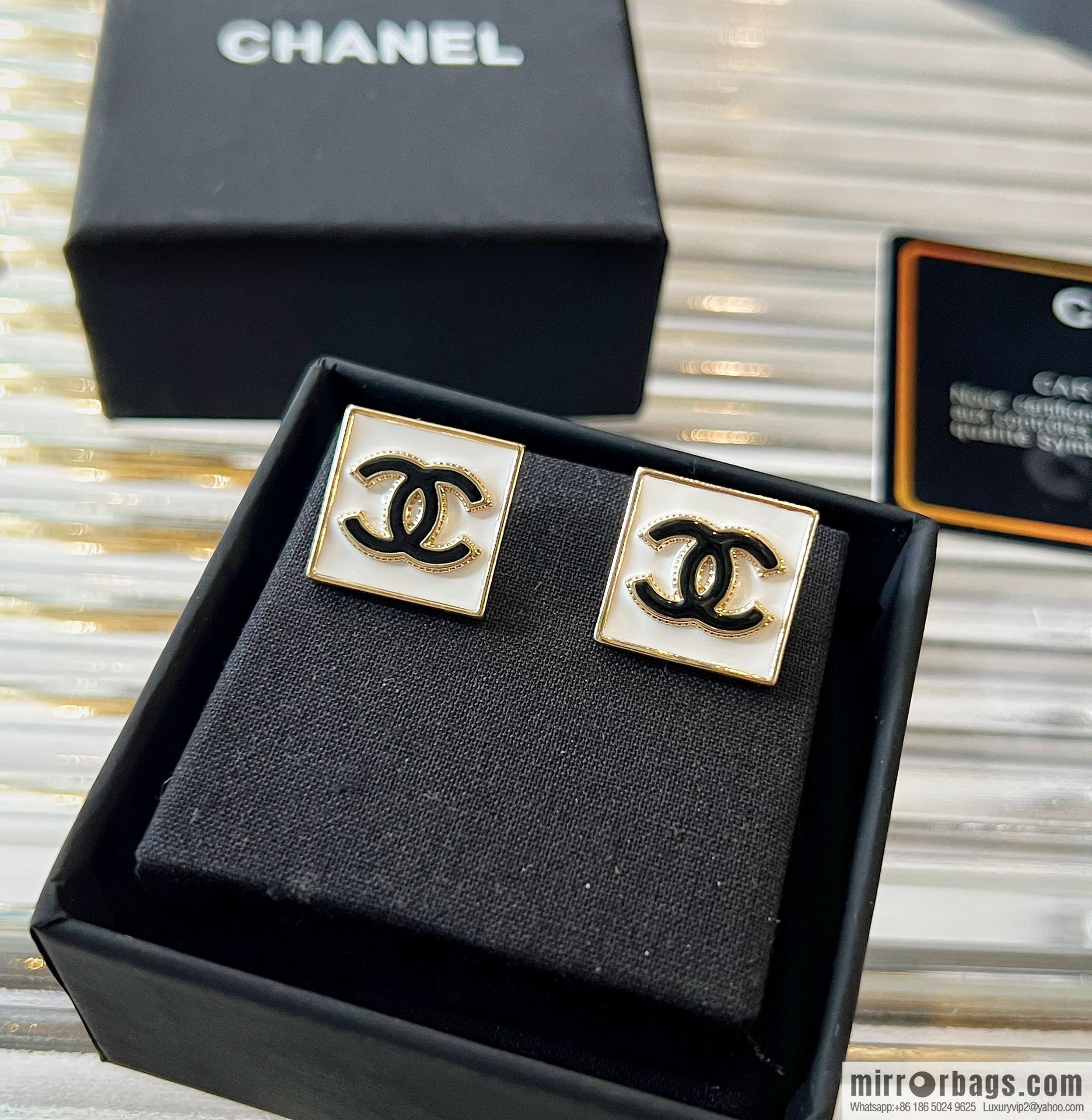 New ☑️ Chanel double c square enamel stud earrings