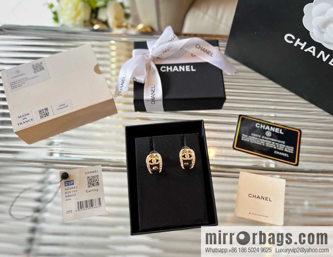 New ☑️ Chanel double c full drill cut-out semicircular stud earrings