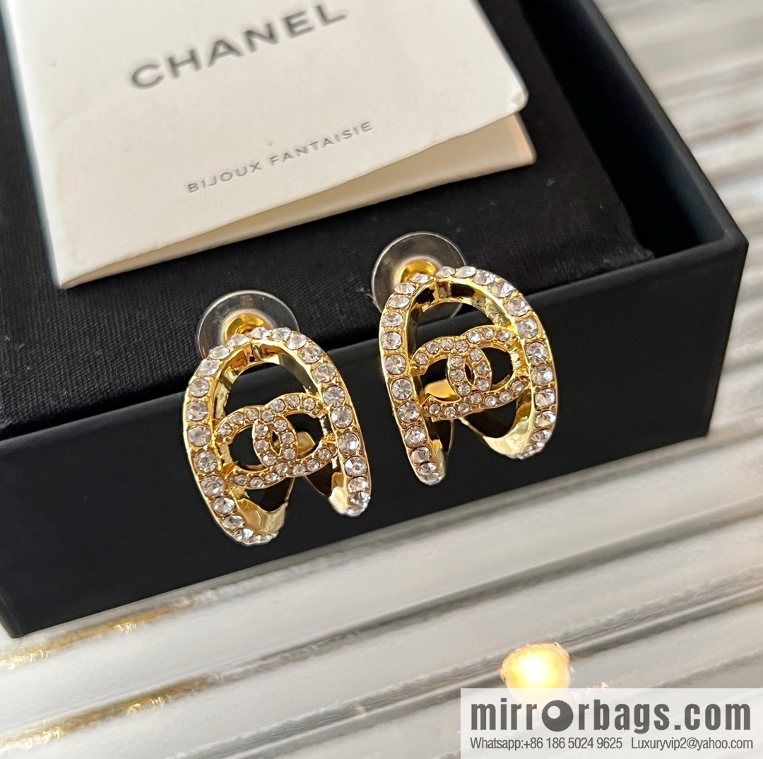 New ☑️ Chanel double c full drill cut-out semicircular stud earrings
