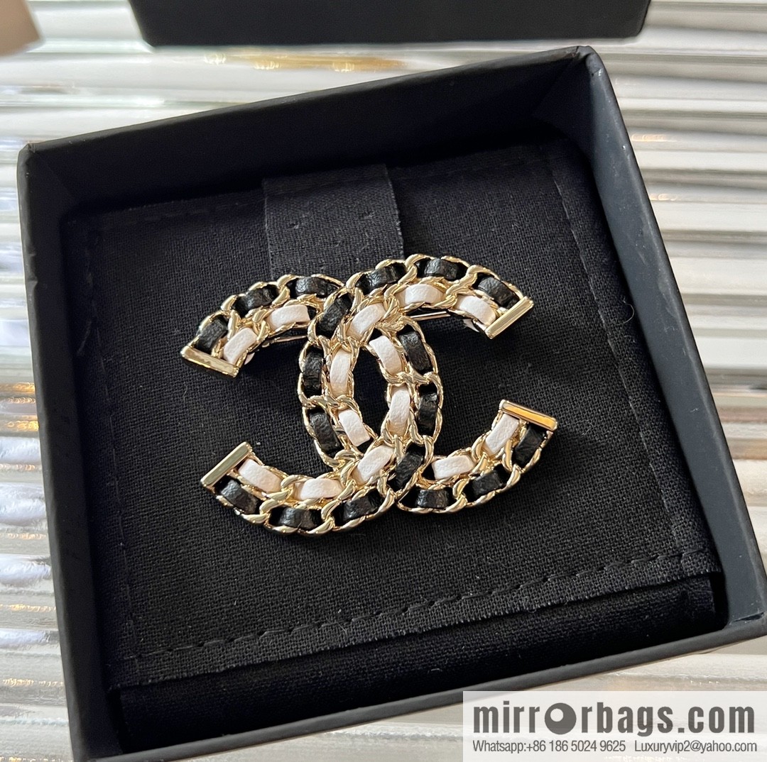 New ☑️ Chanel double c black and white leather rope brooch