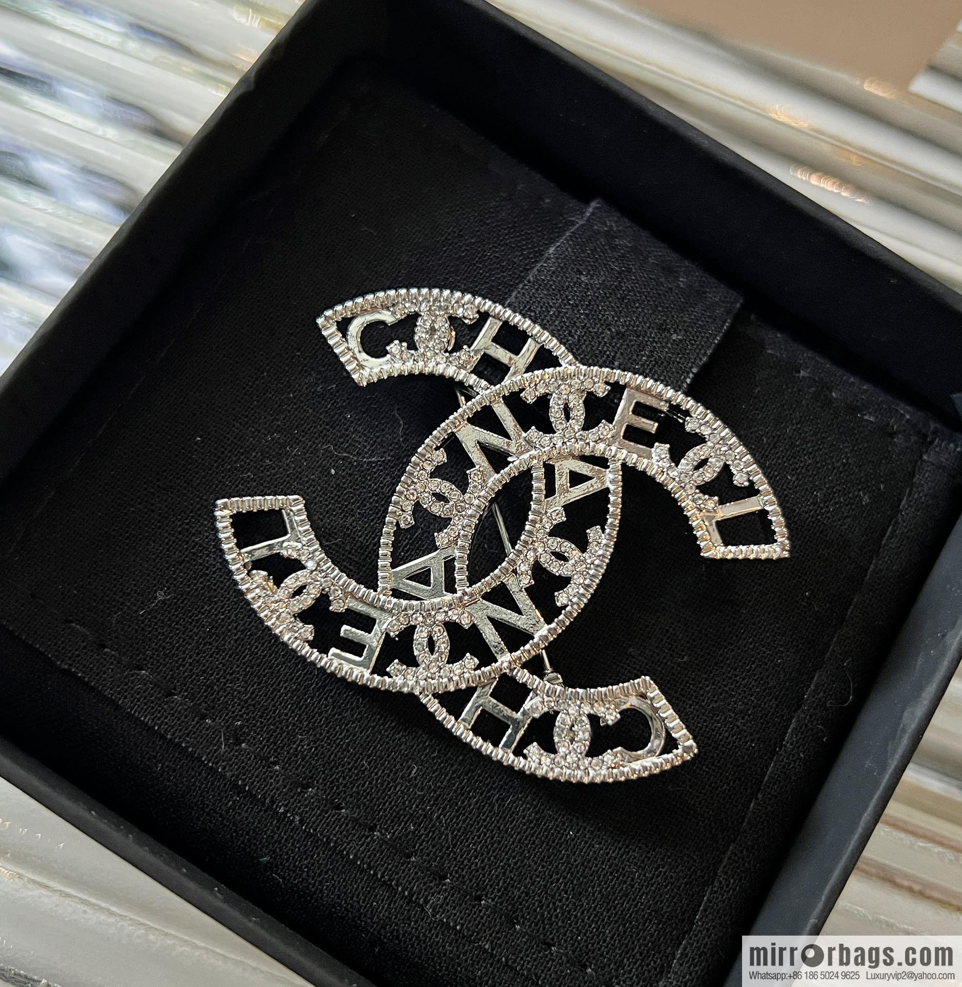 New ☑️ Chanel double c cut-out full diamond brooch