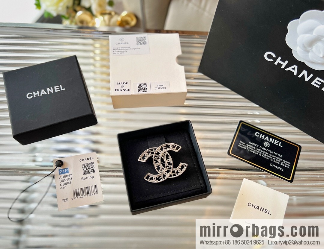 New ☑️ Chanel double c cut-out full diamond brooch