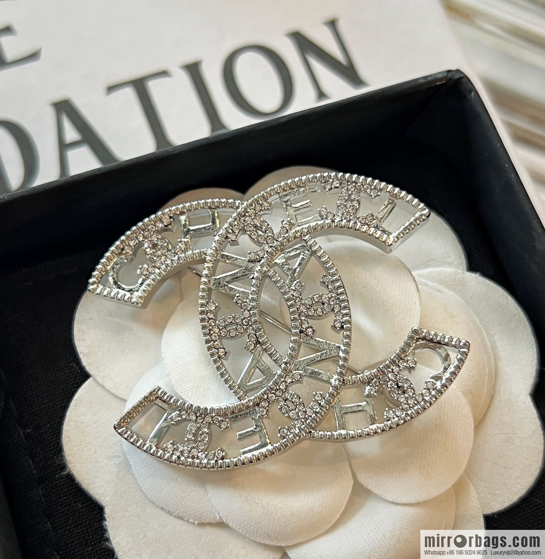 New ☑️ Chanel double c cut-out full diamond brooch