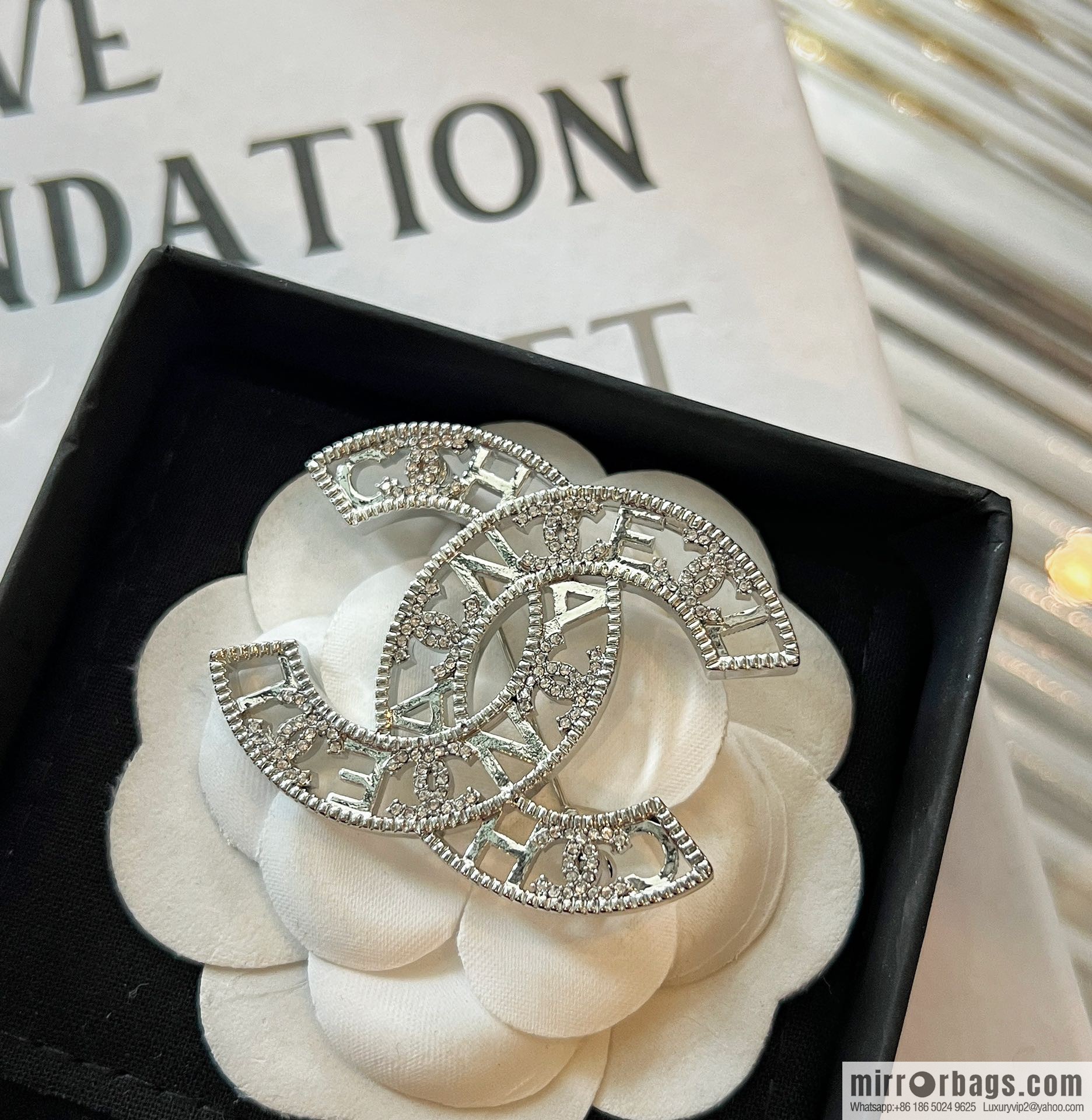 New ☑️ Chanel double c cut-out full diamond brooch