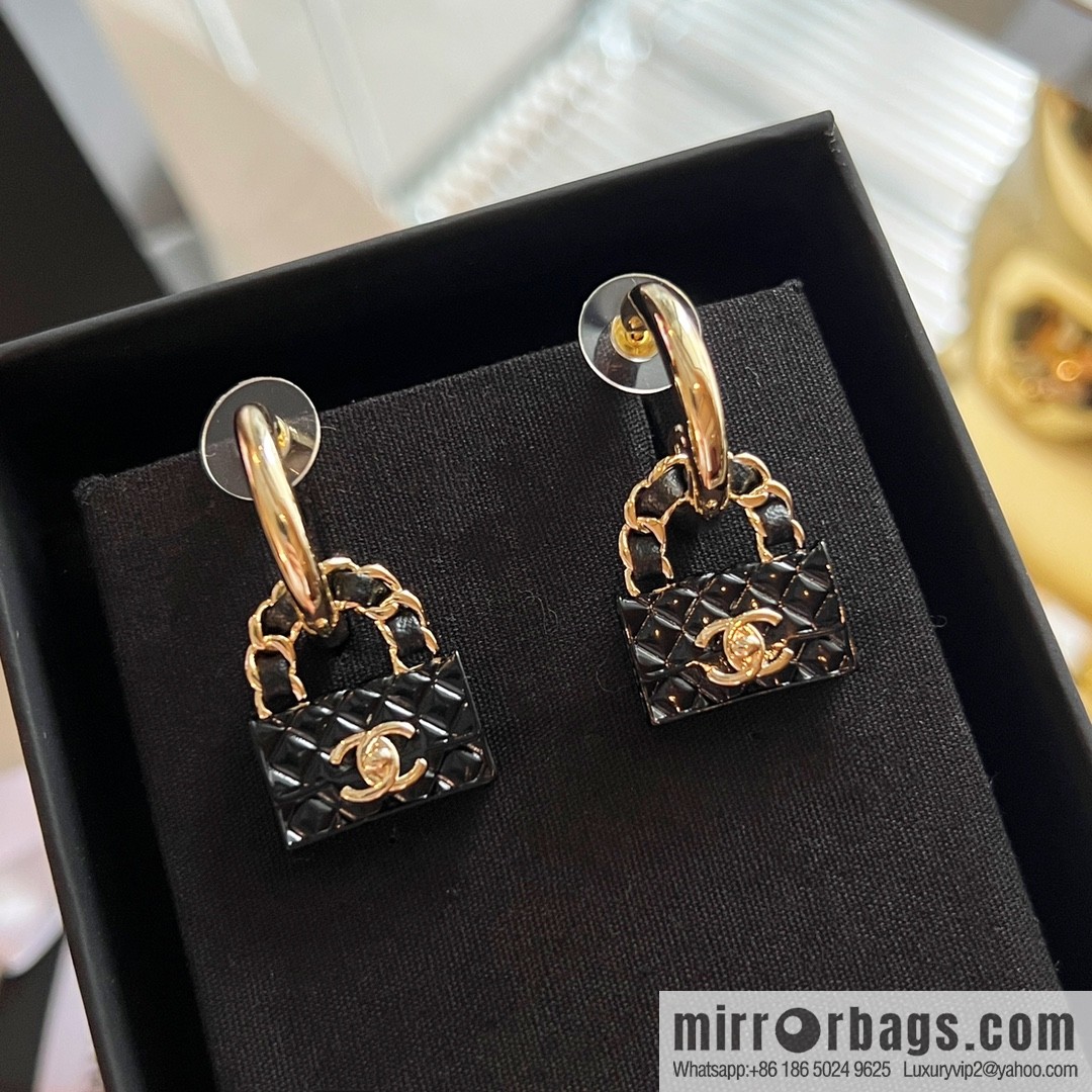 New ☑️ Chanel double c bag 👜 stud earrings
