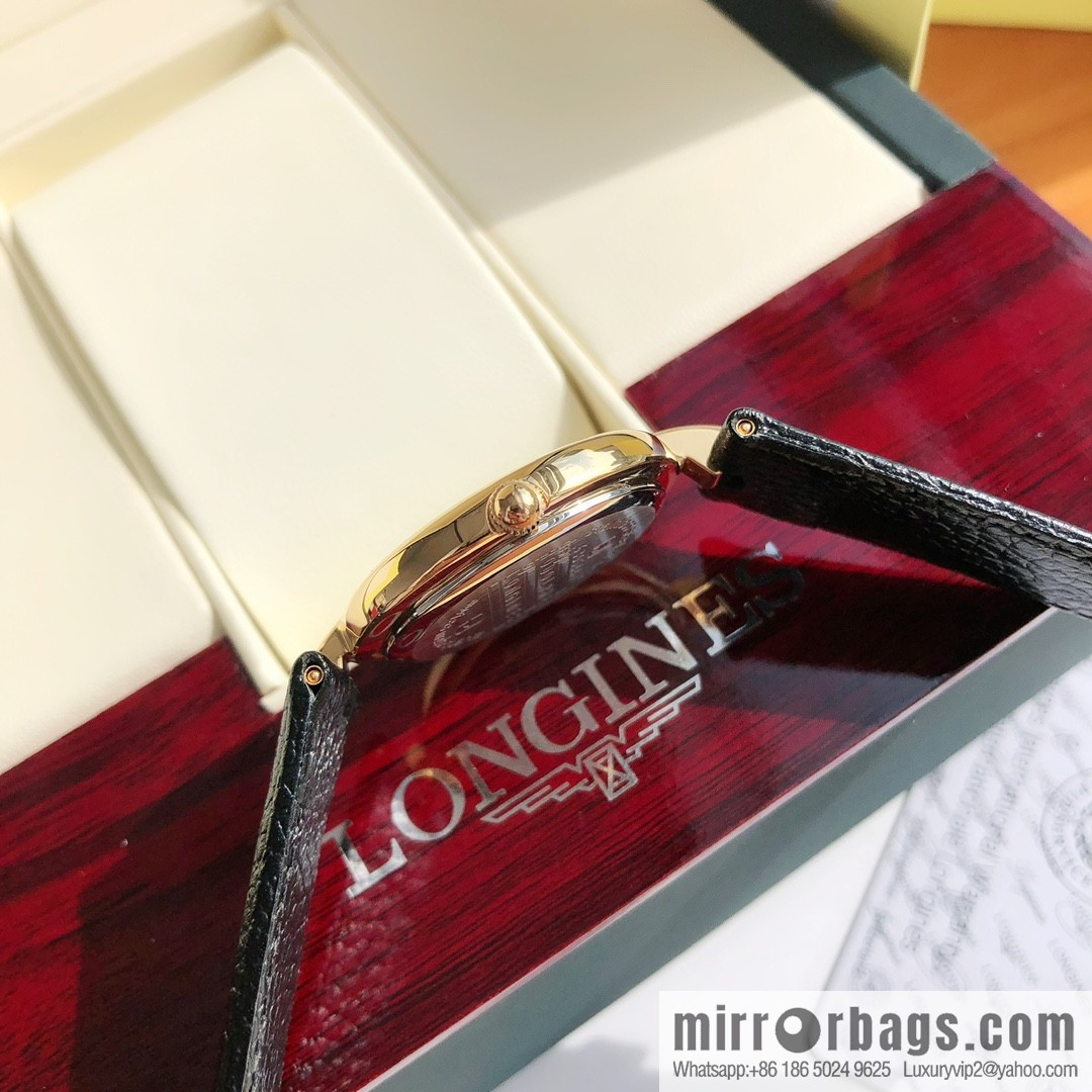 The Longines Rudolph series is a joint limited edition Swiss quartz movement watch designed by top designers Rodolphe and Longines