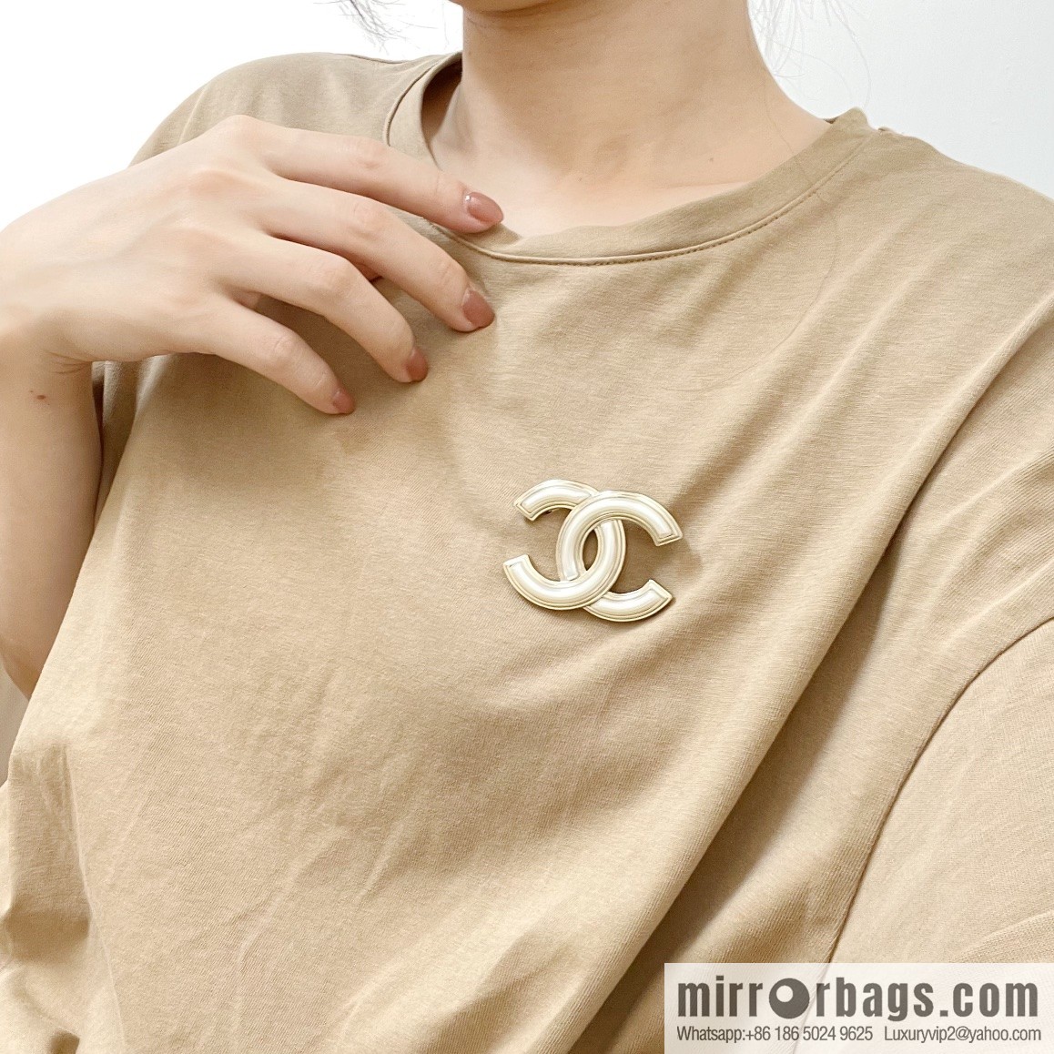 New ☑️ Chanel double c acrylic brooch
