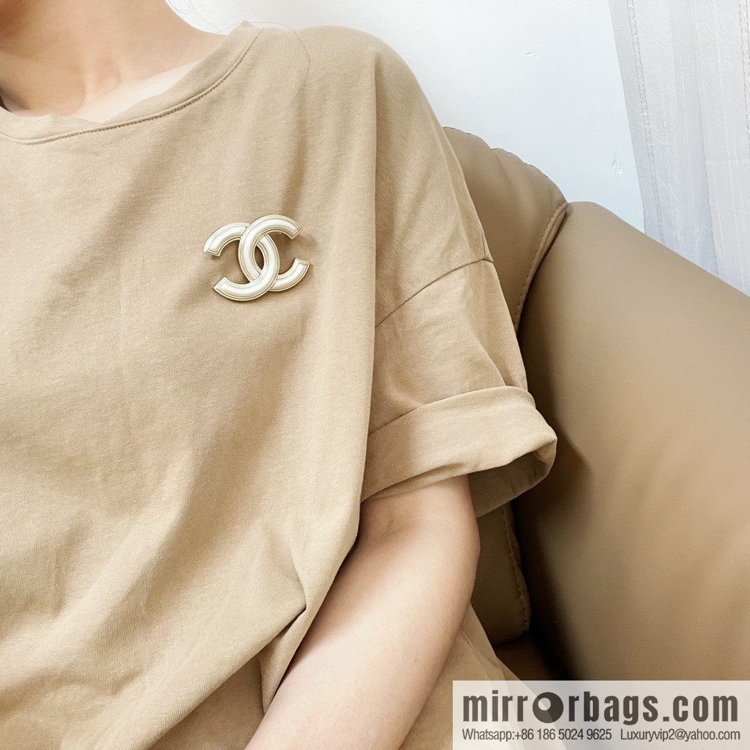 New ☑️ Chanel double c acrylic brooch