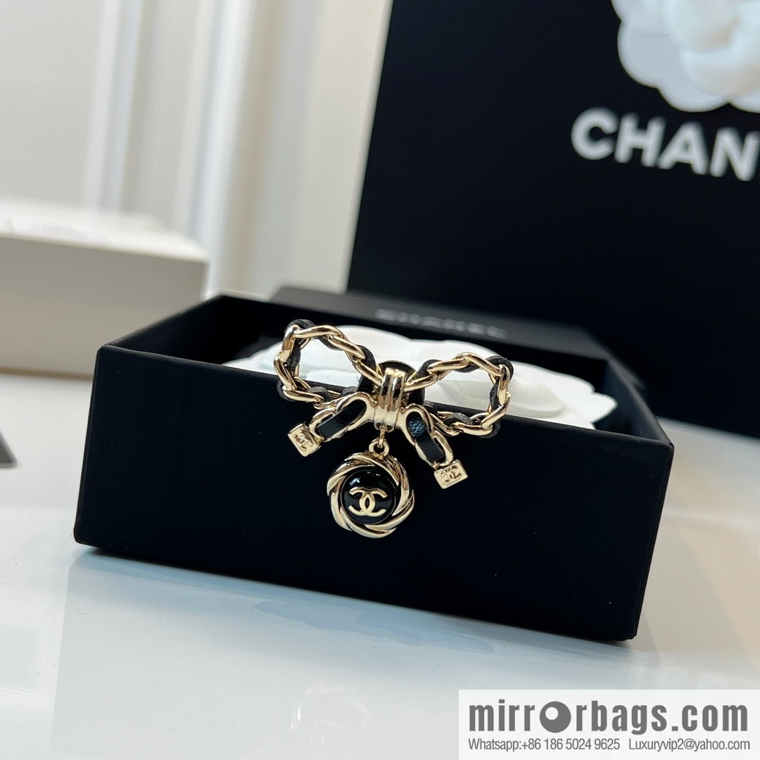 New ☑️ Chanel double c black leather rope bow brooch