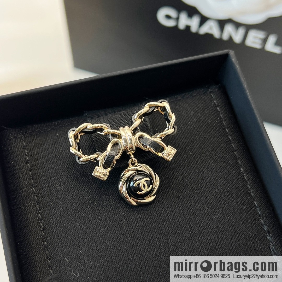 New ☑️ Chanel double c black leather rope bow brooch