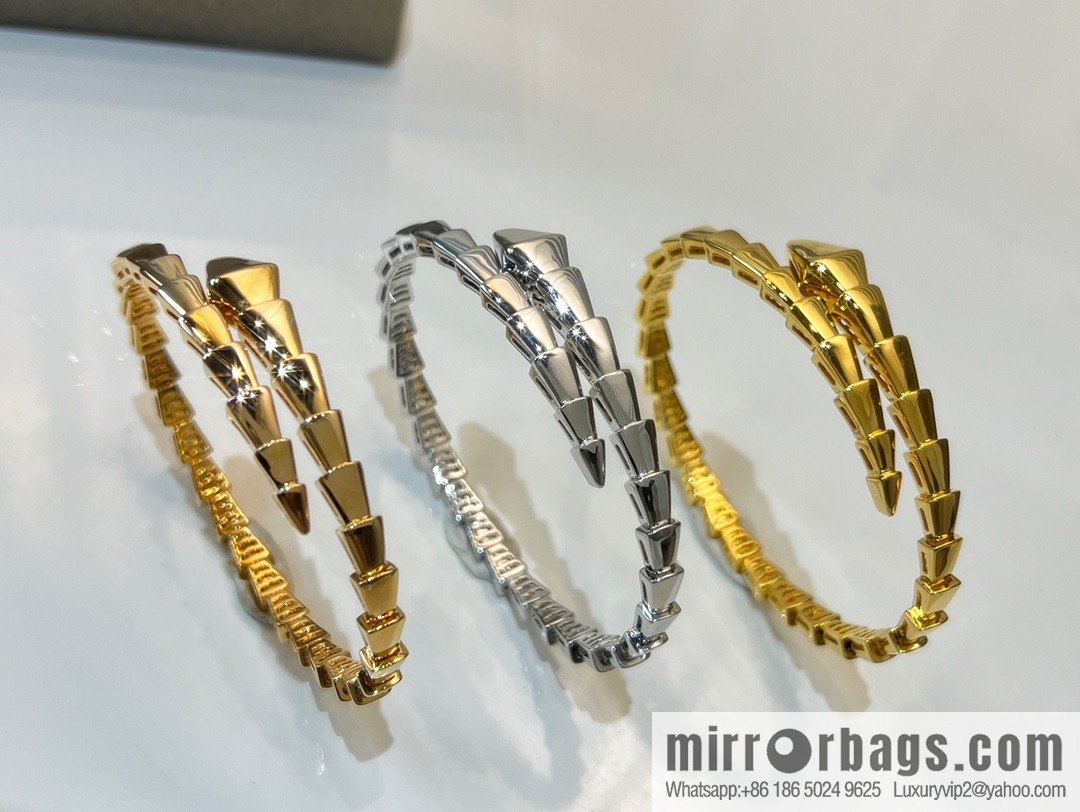 BVLGARI Bulgari smooth snake bone bracelet bracelet