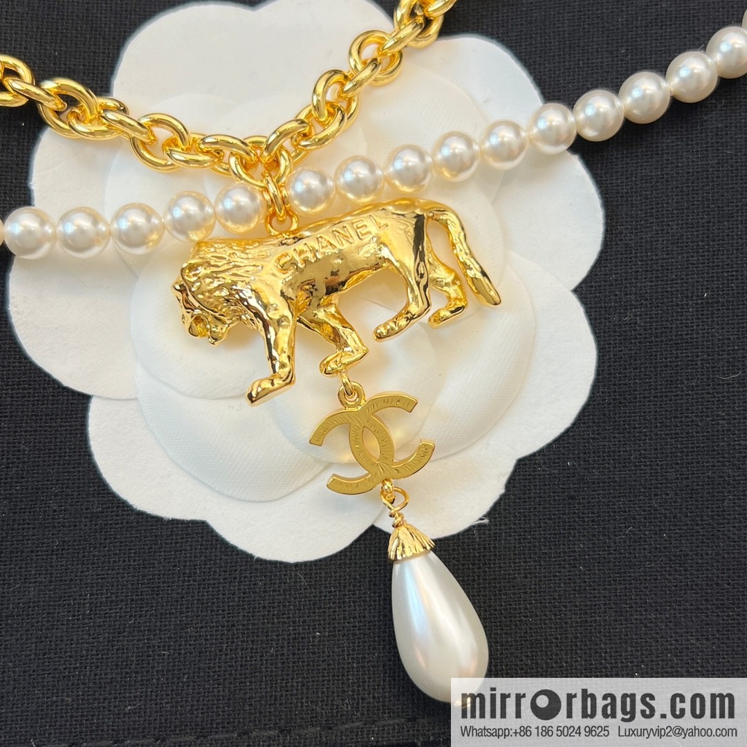 New ☑️ Chanel double c pearl lion 🦁 necklace