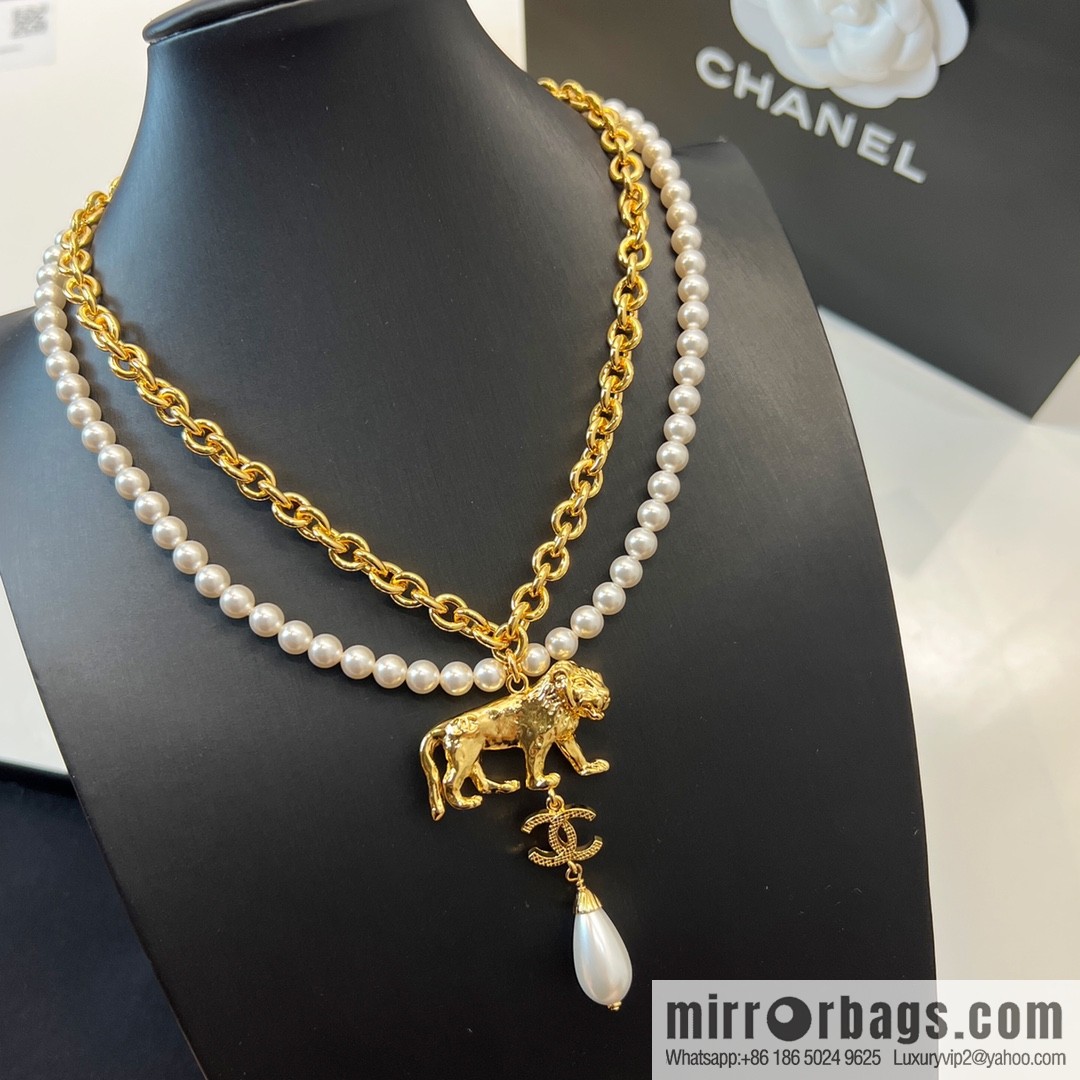 New ☑️ Chanel double c pearl lion 🦁 necklace