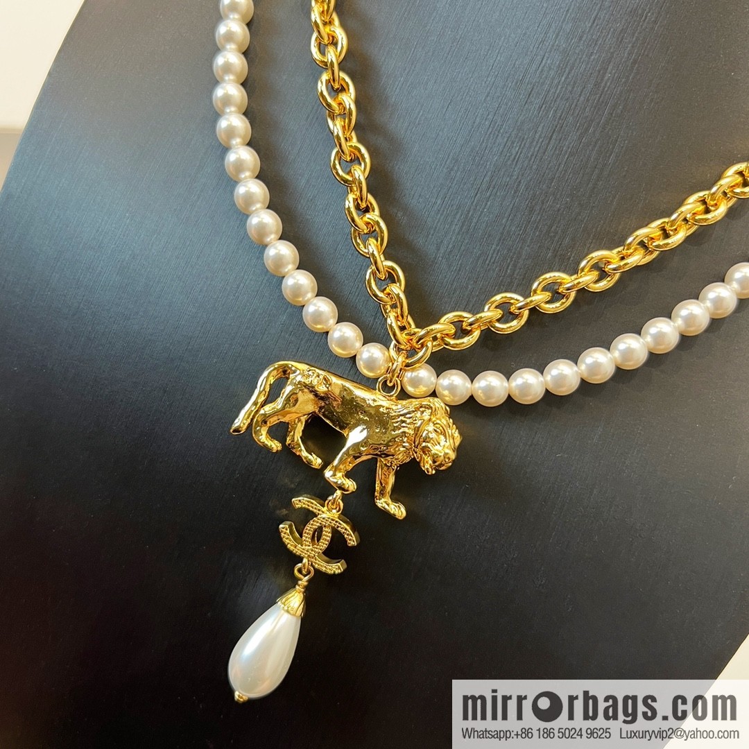 New ☑️ Chanel double c pearl lion 🦁 necklace