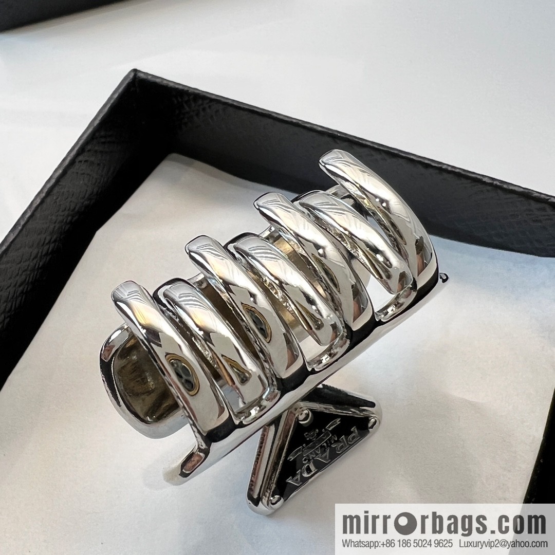 PRADA Prada triangle standard, hairpin hairpin