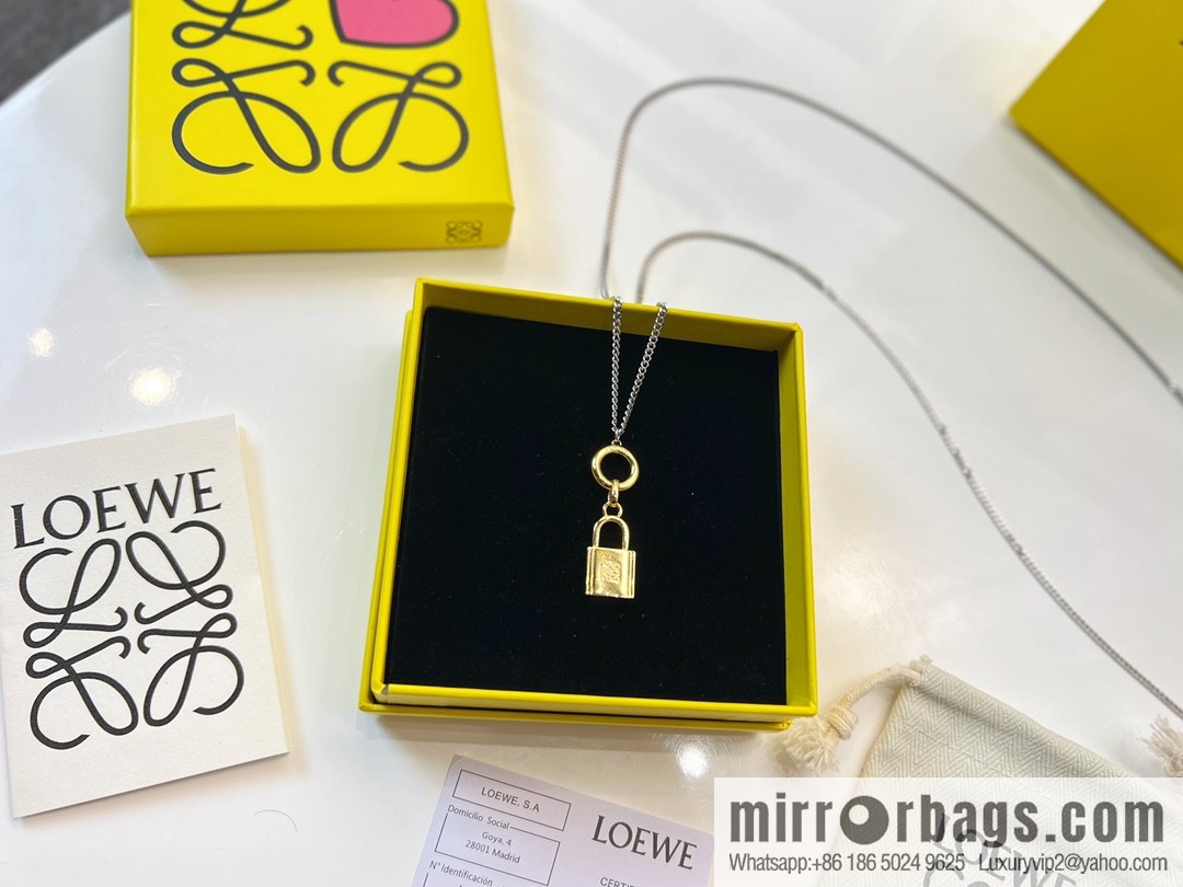 LOEWE lock head double layer necklace