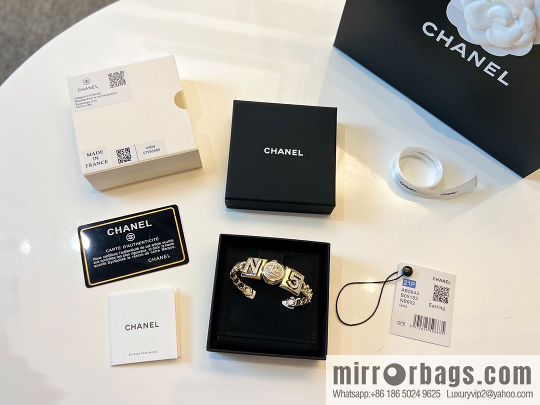 New ☑️ Chanel double c letter 5 word opening bracelet