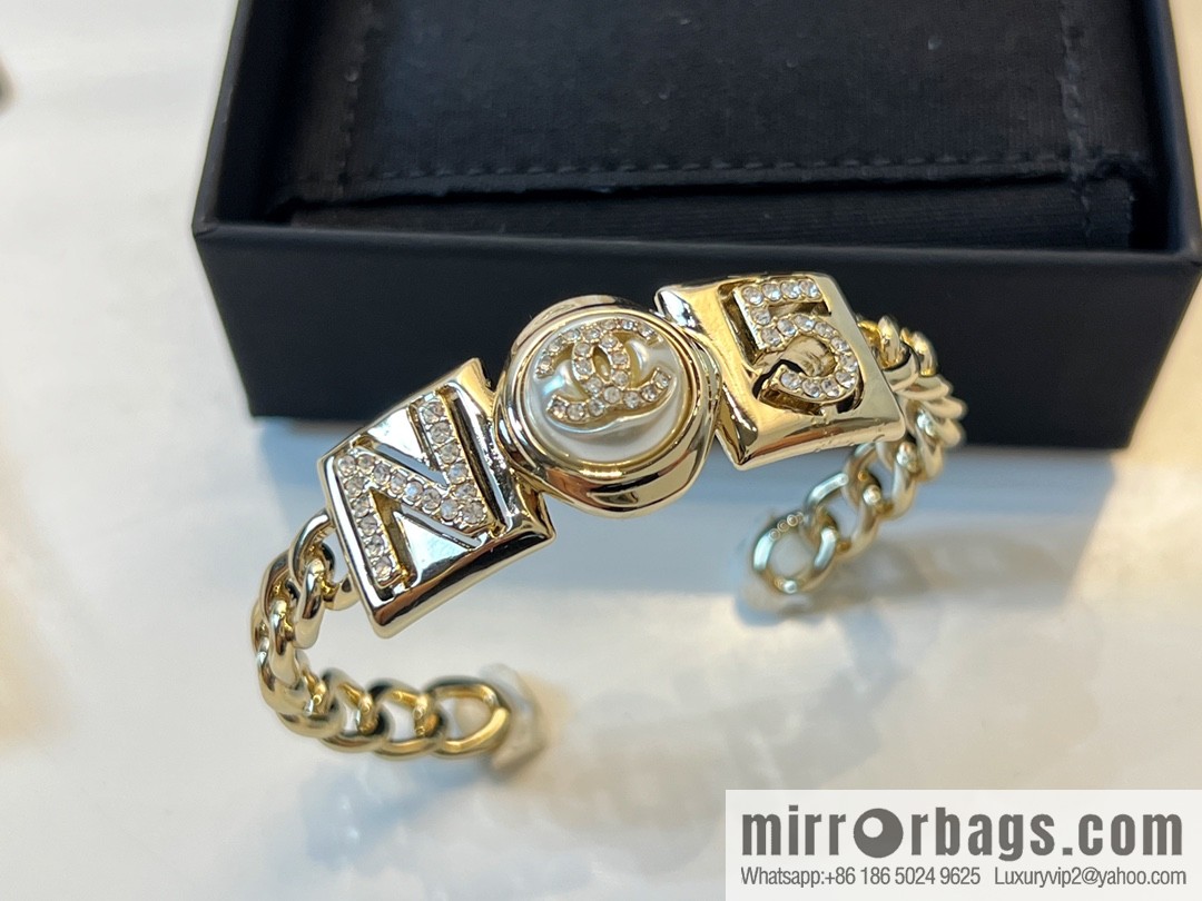 New ☑️ Chanel double c letter 5 word opening bracelet