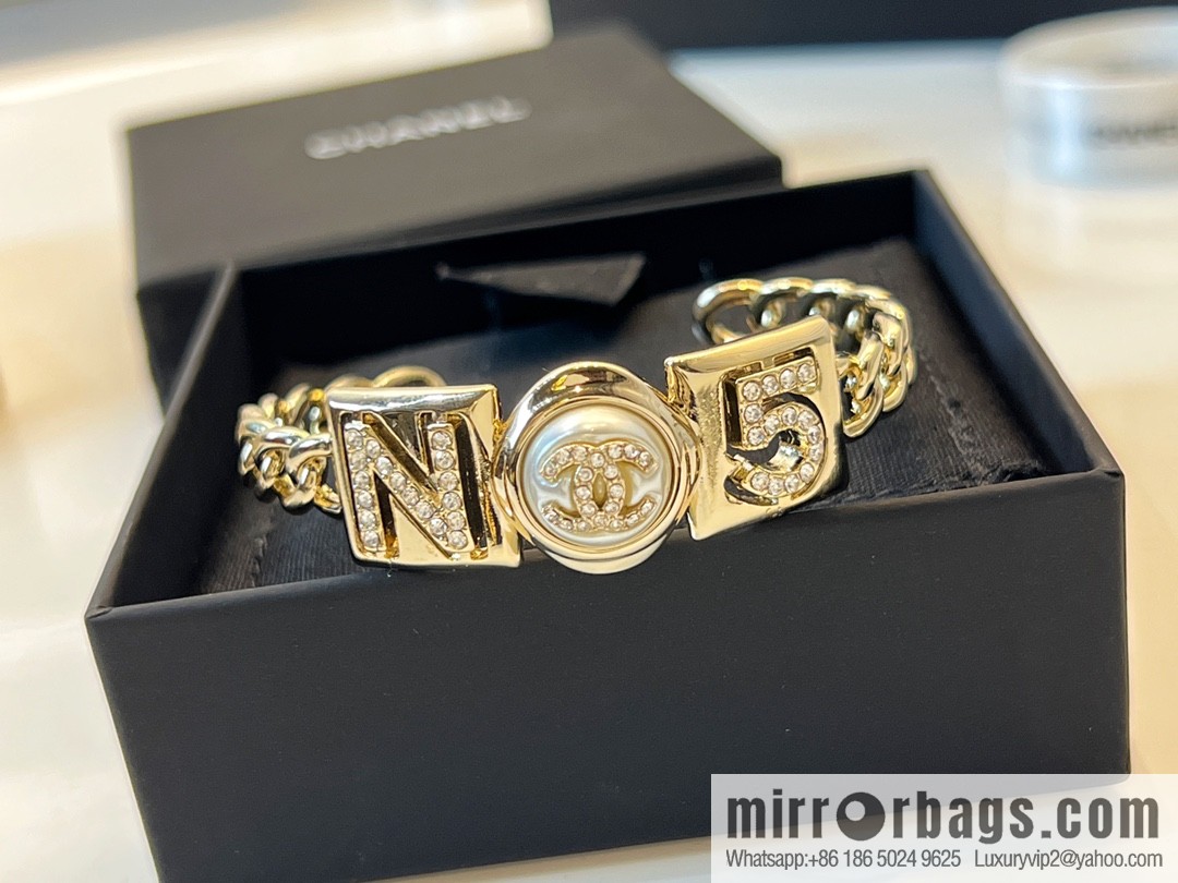 New ☑️ Chanel double c letter 5 word opening bracelet