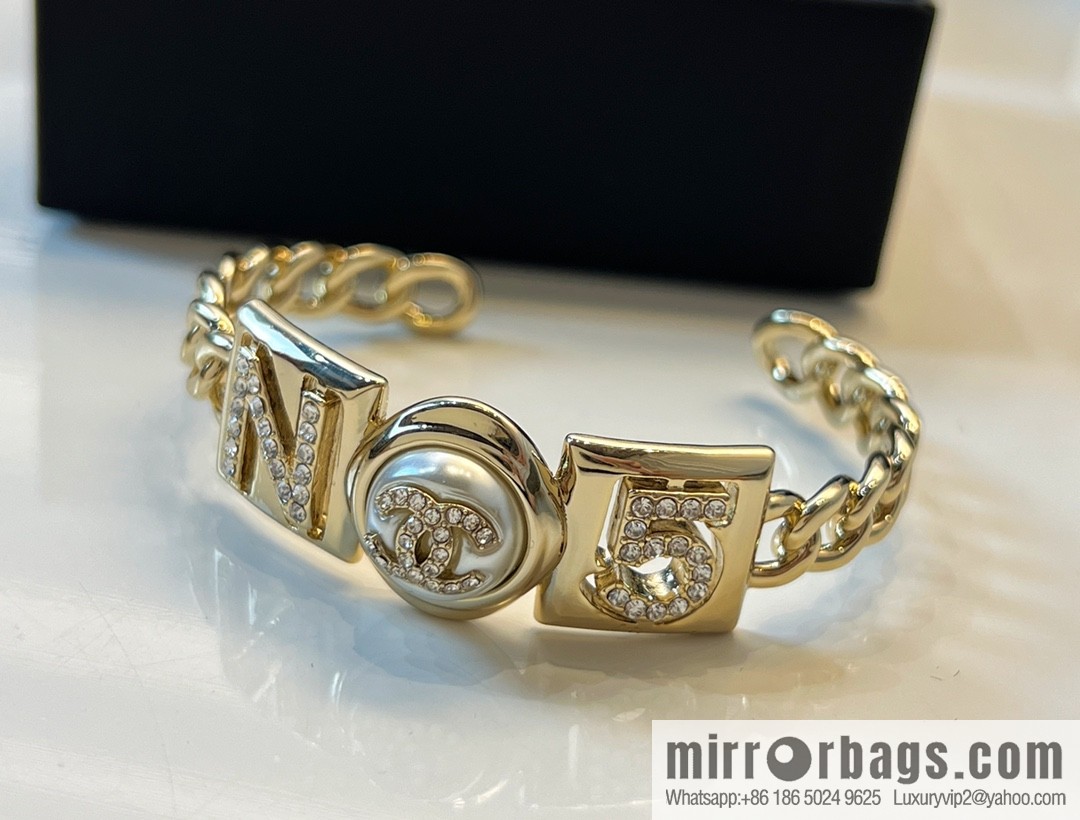 New ☑️ Chanel double c letter 5 word opening bracelet