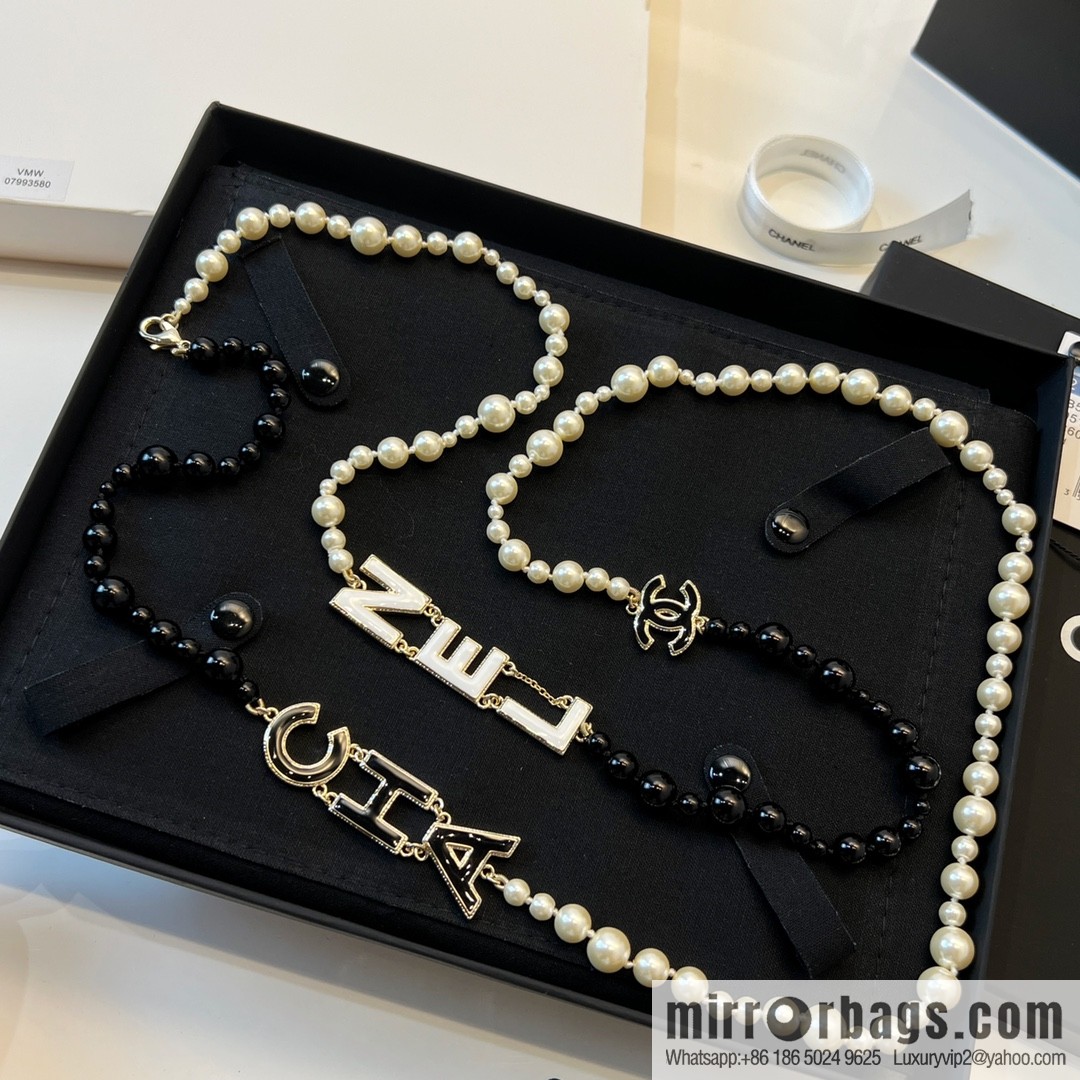 New ☑️ Chanel enamel drip letter necklace sweater chain