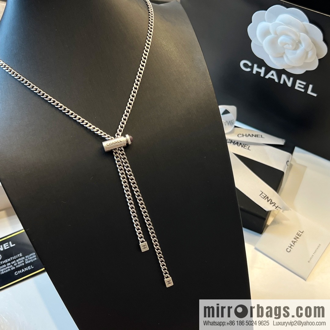 New ☑️ Chanel letter pull necklace