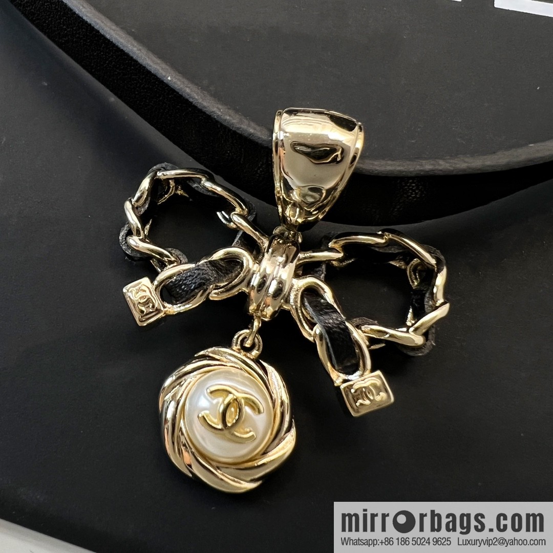 New ☑️ Chanel bow leather rope necklace