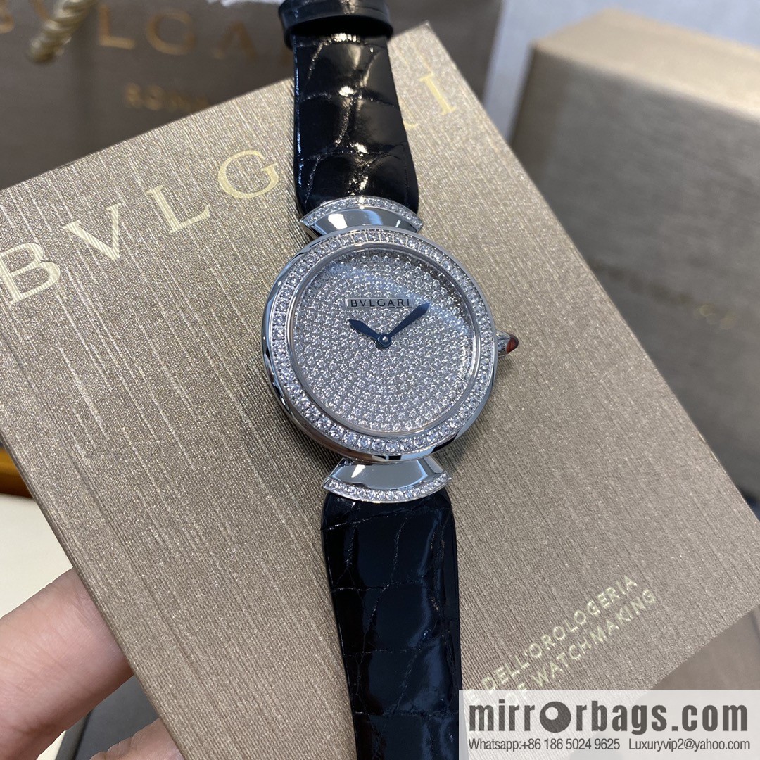 The DIVAS'DREAM women's quartz watch launched by Bulgari, a famous Italian luxury jewelry brand