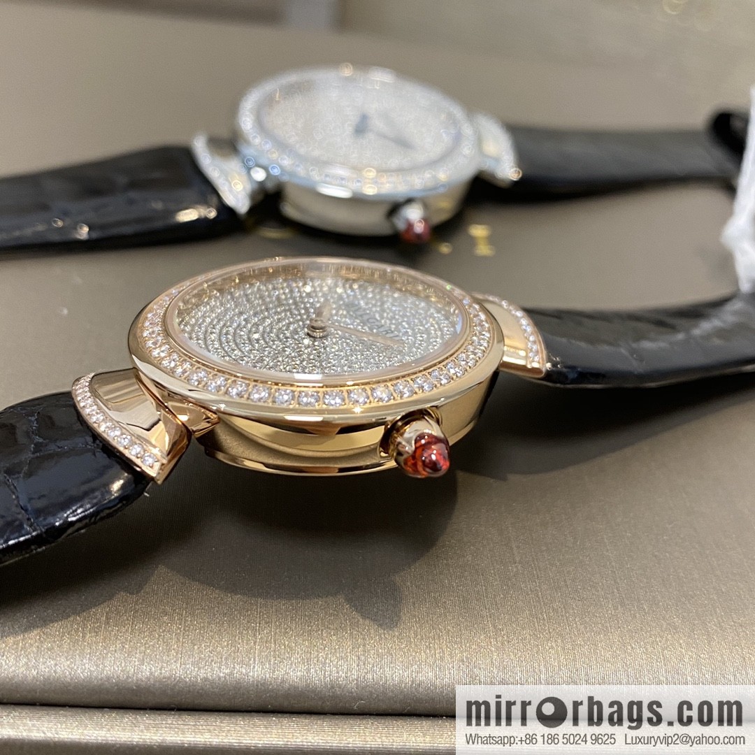 The DIVAS'DREAM women's quartz watch launched by Bulgari, a famous Italian luxury jewelry brand