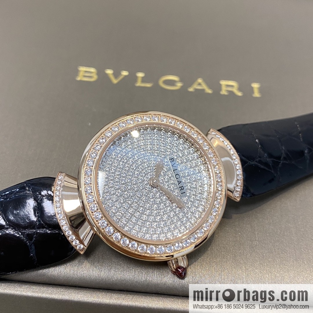 The DIVAS'DREAM women's quartz watch launched by Bulgari, a famous Italian luxury jewelry brand