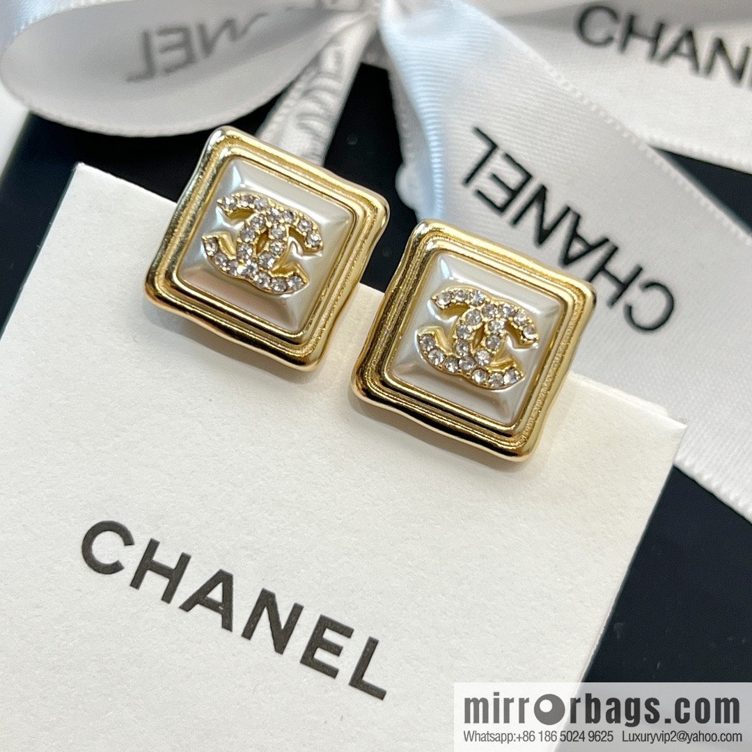 New ☑️ Chanel double c square stud earrings