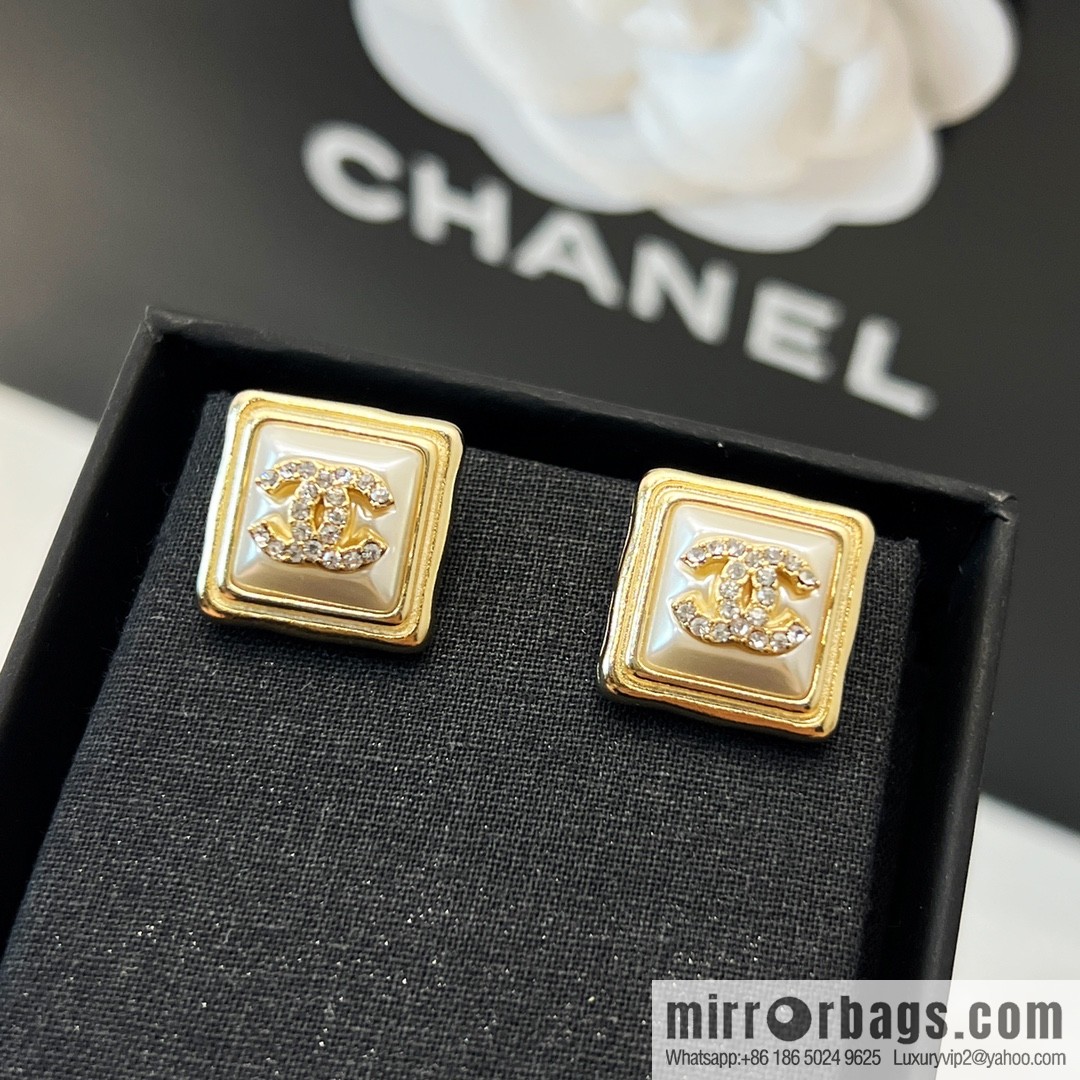 New ☑️ Chanel double c square stud earrings