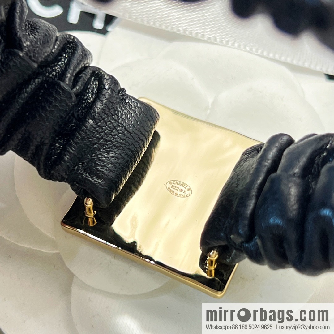 New ☑️ Chanel double c oil drop square small sheepskin hair rope, hand rope