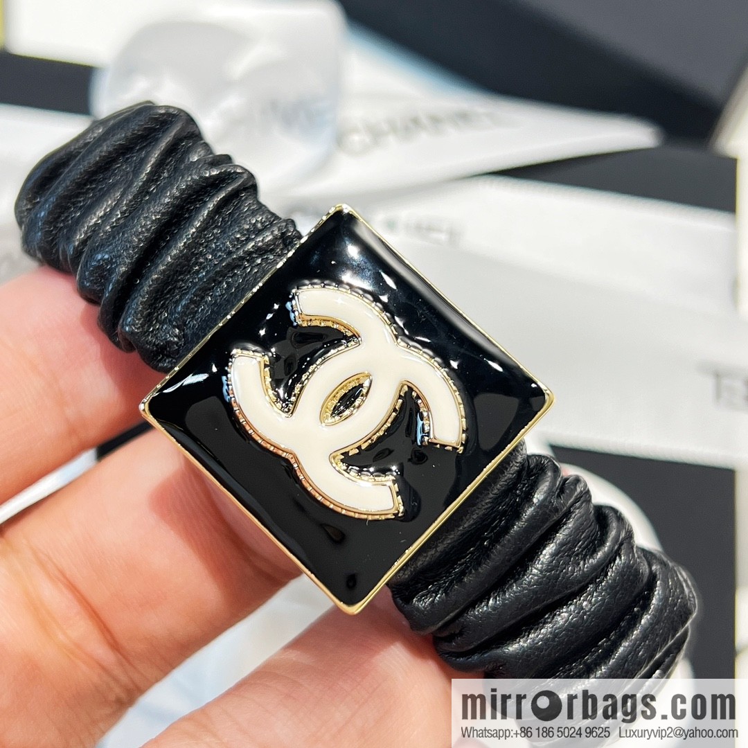 New ☑️ Chanel double c oil drop square small sheepskin hair rope, hand rope