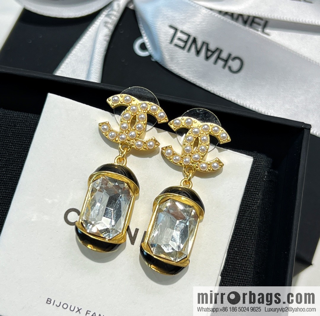 New ☑️ Chanel c2 double c pink square diamond pearl stud earrings