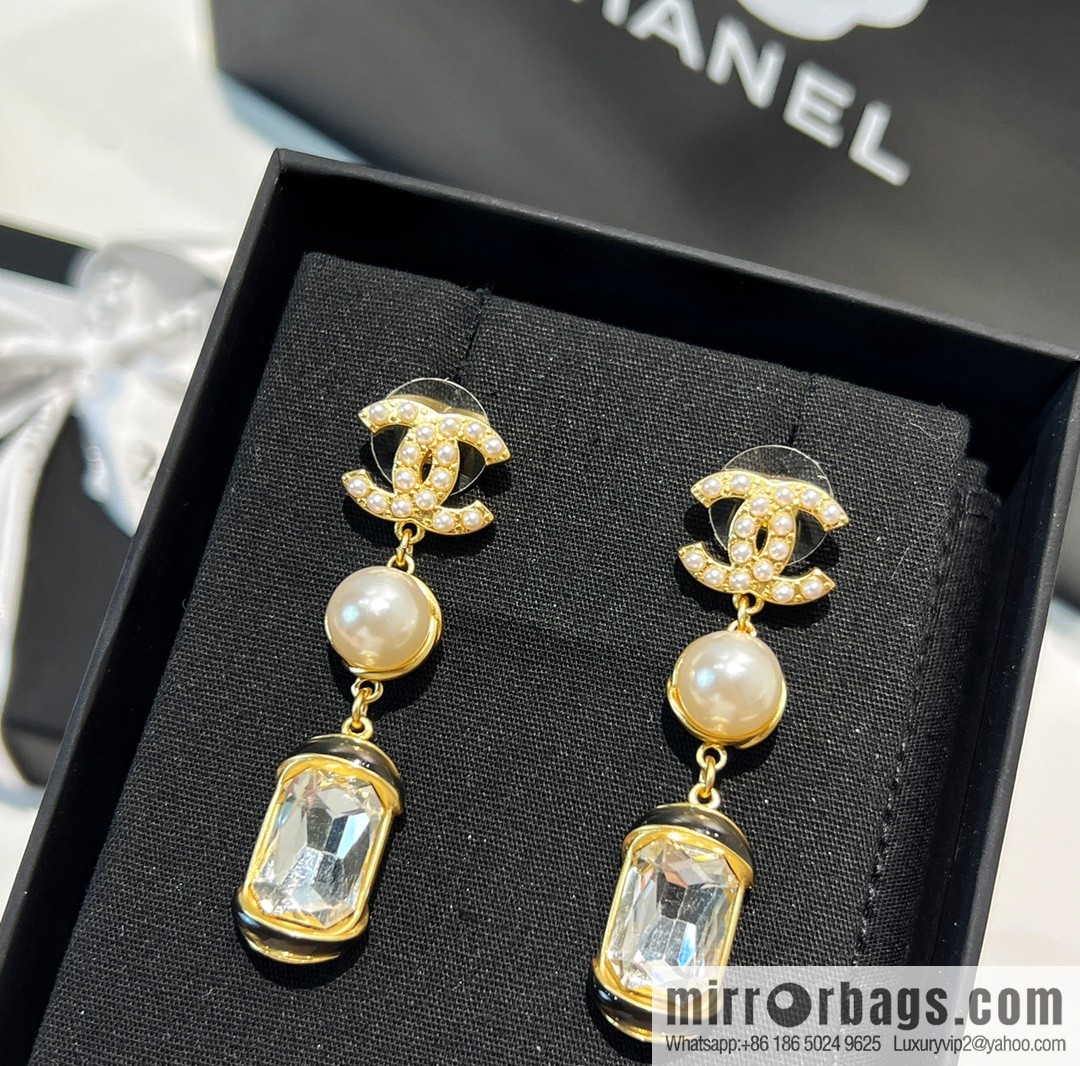 New ☑️ Chanel c3 double c square diamond pearl stud earrings