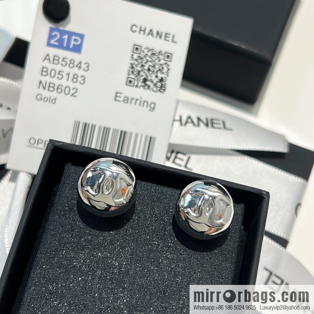 New ☑️ Chanel c1 double c glossy silver bead earrings