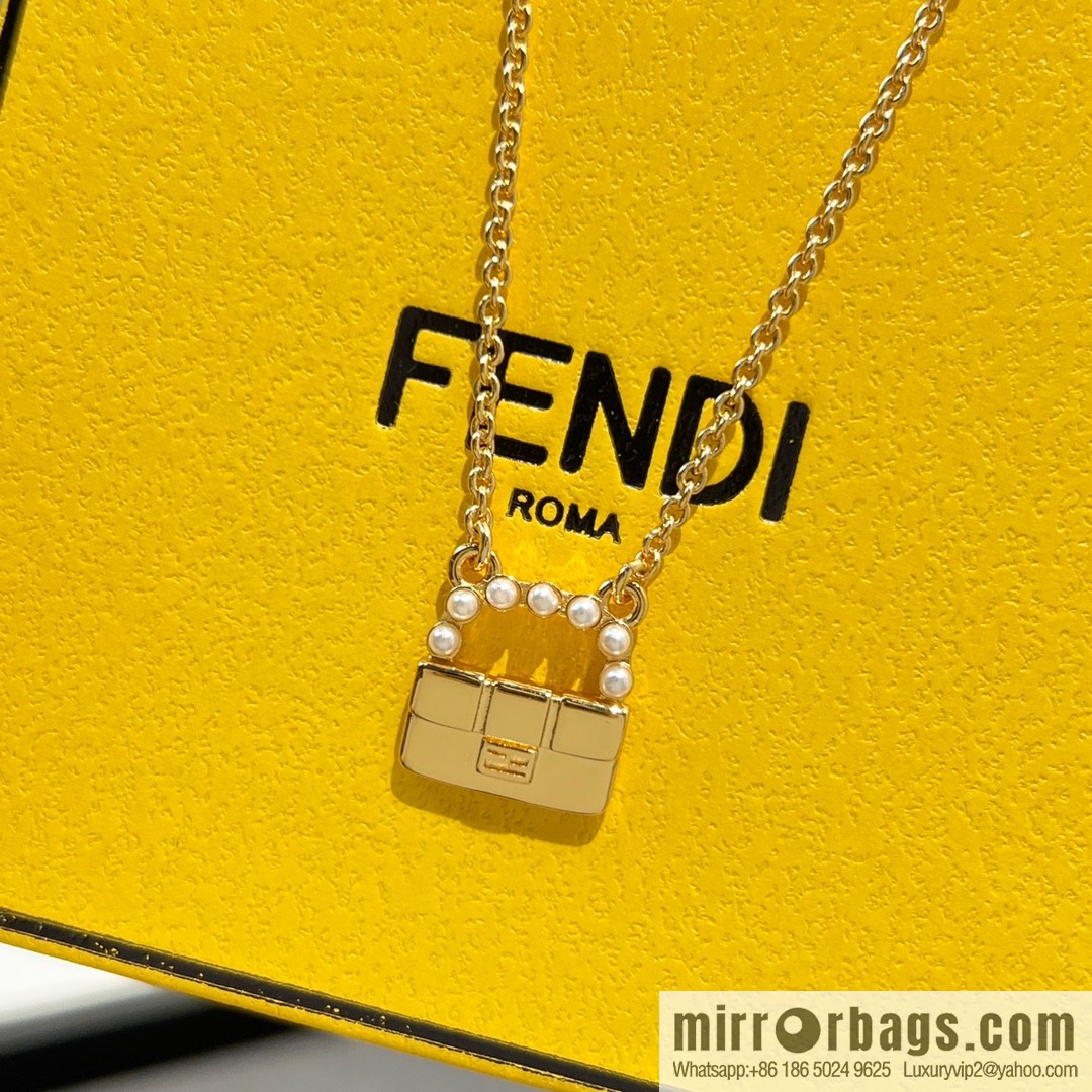 New FENDI Fendi pearl bag stud earrings