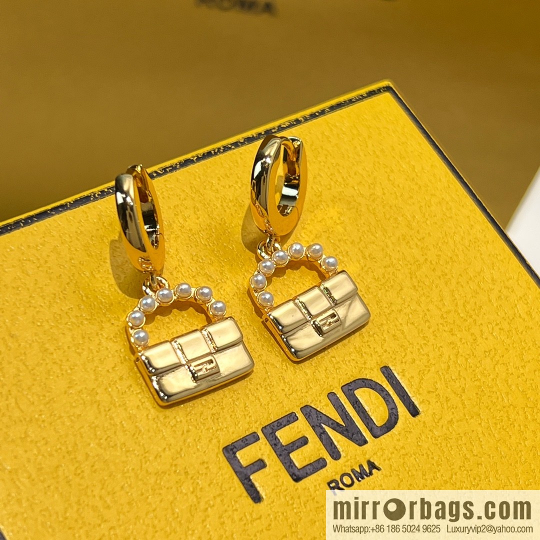 New FENDI Fendi pearl bag stud earrings