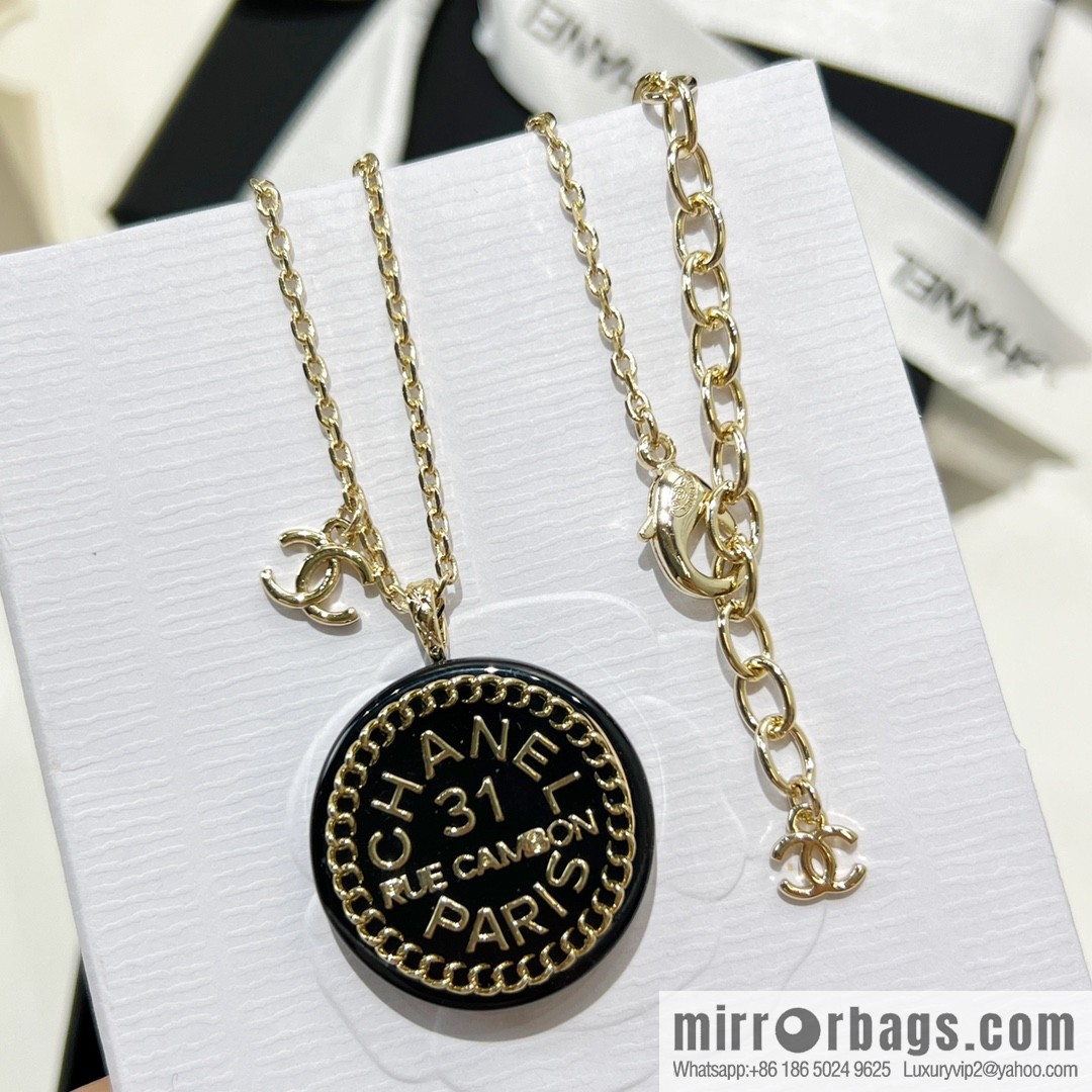 New ☑️ Chanel double c round acrylic letter necklace