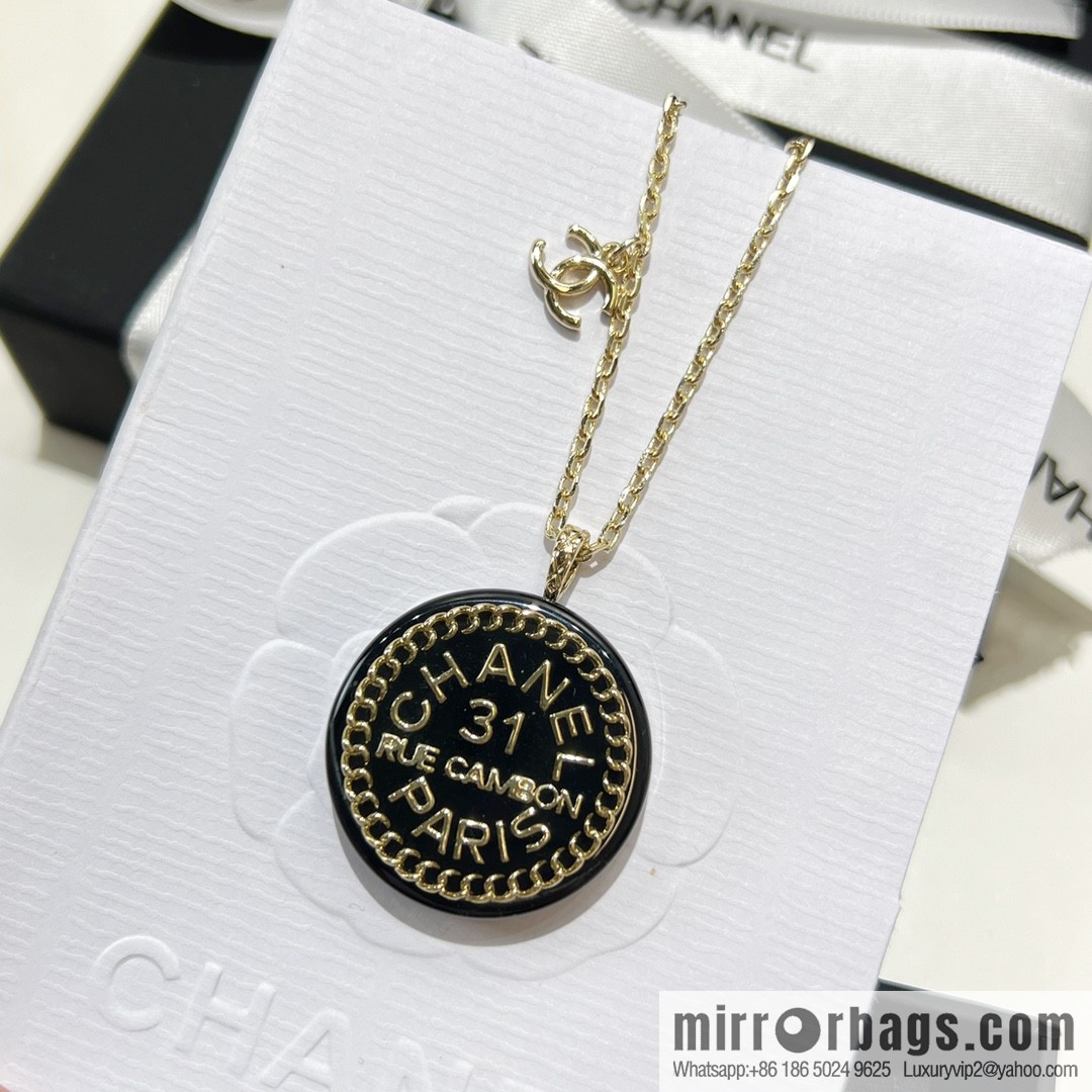 New ☑️ Chanel double c round acrylic letter necklace