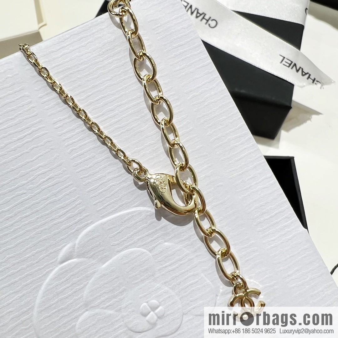 New ☑️ Chanel double c round acrylic letter necklace