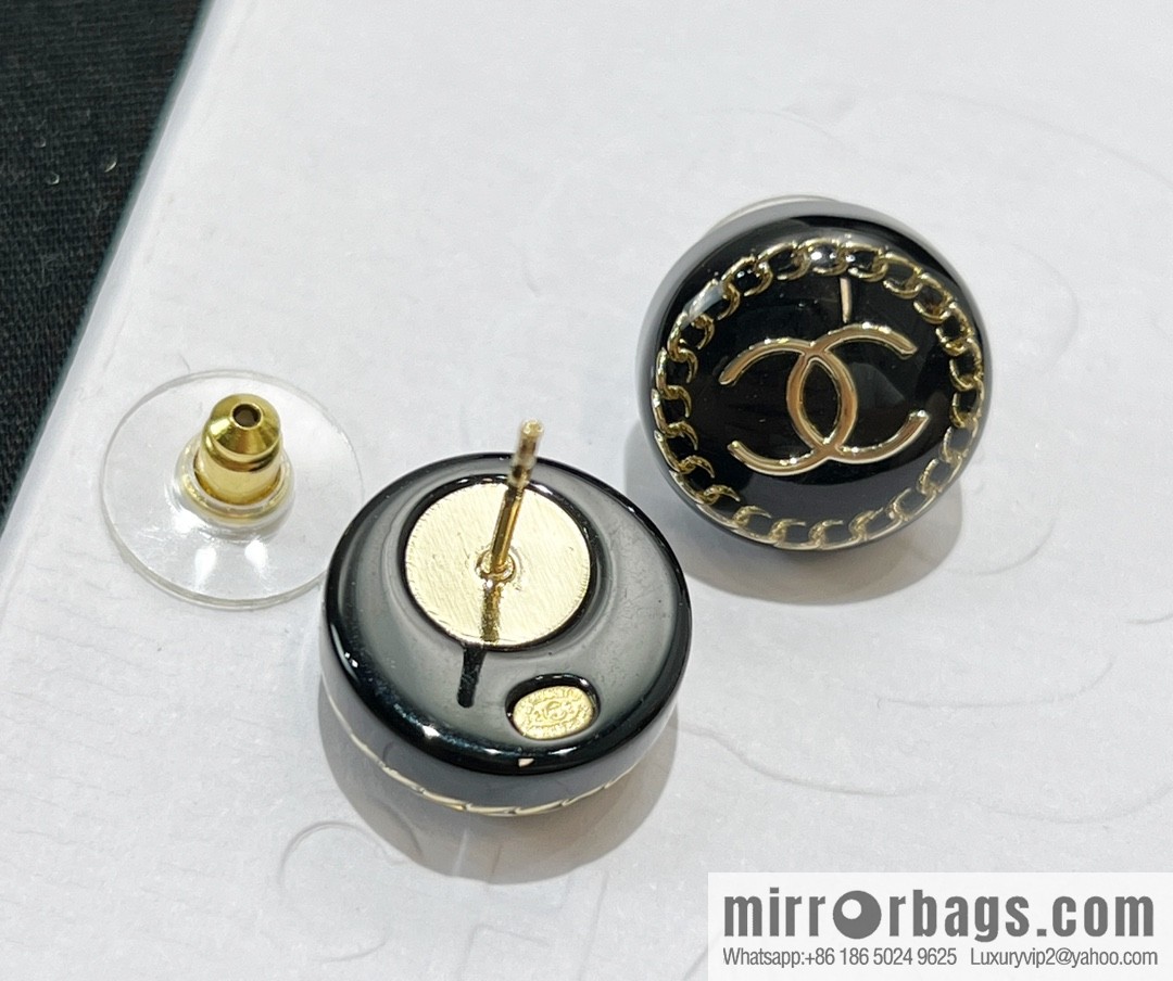 New ☑️ Chanel double c round acrylic stud earrings