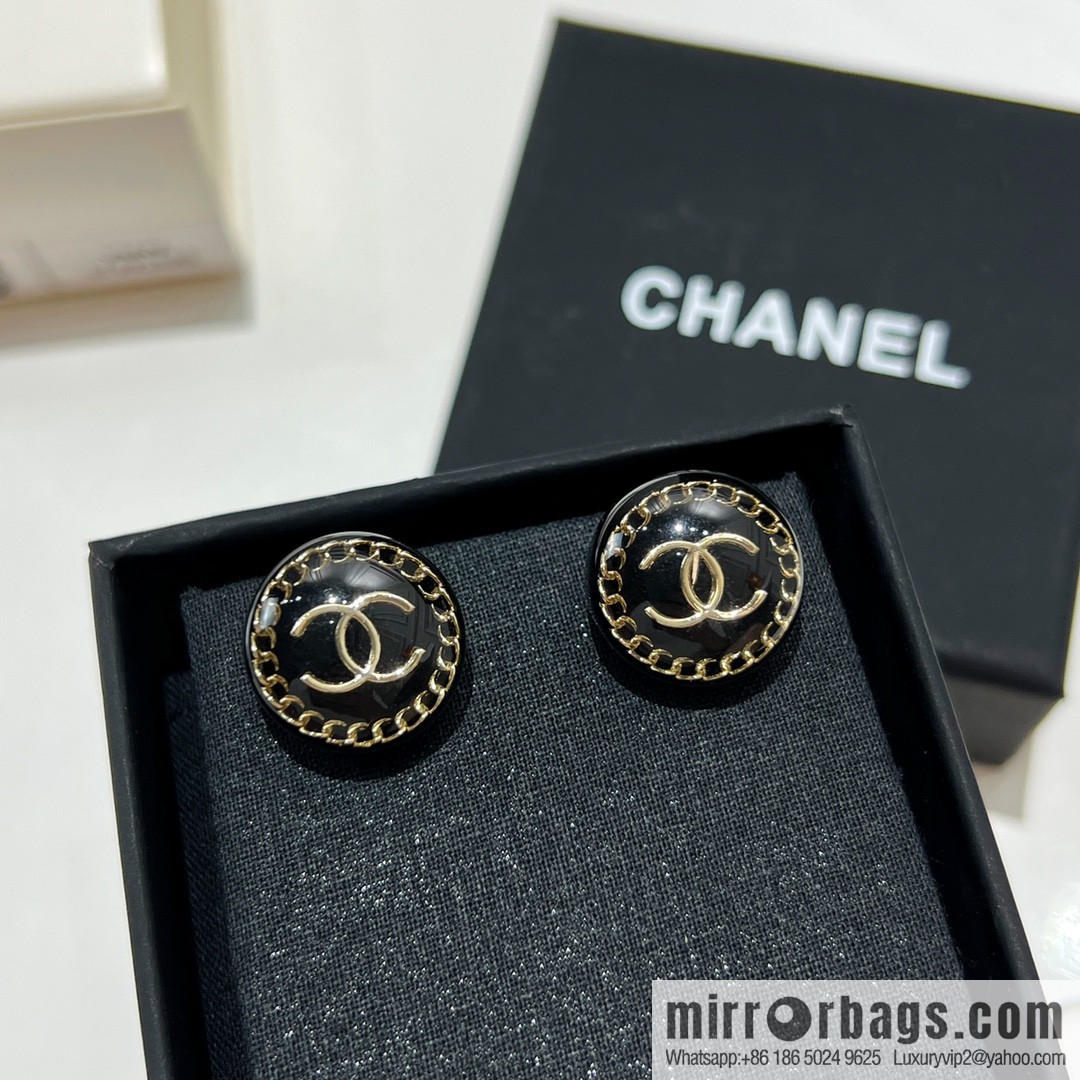 New ☑️ Chanel double c round acrylic stud earrings