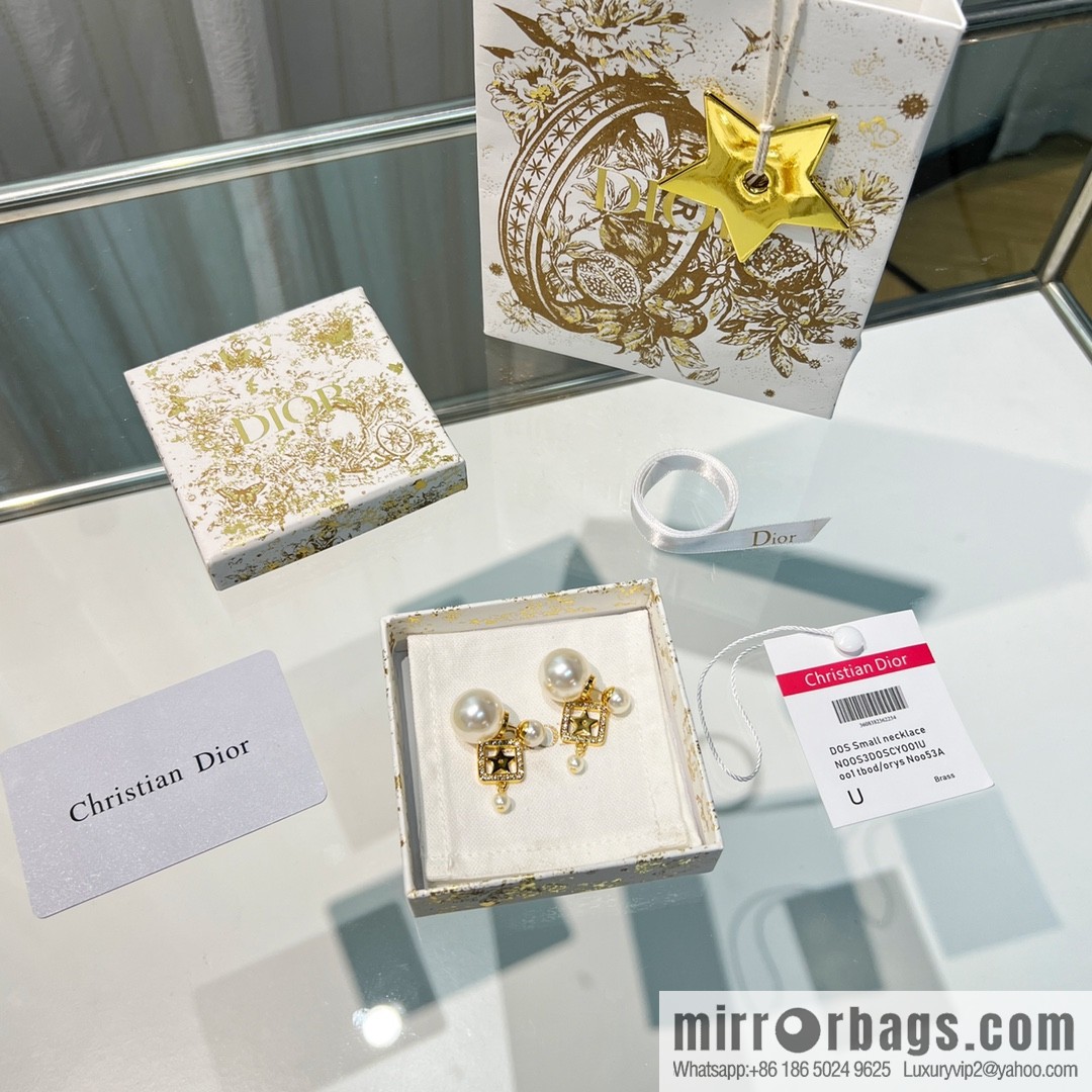 New ☑️ Dior square star size pearl stud earrings