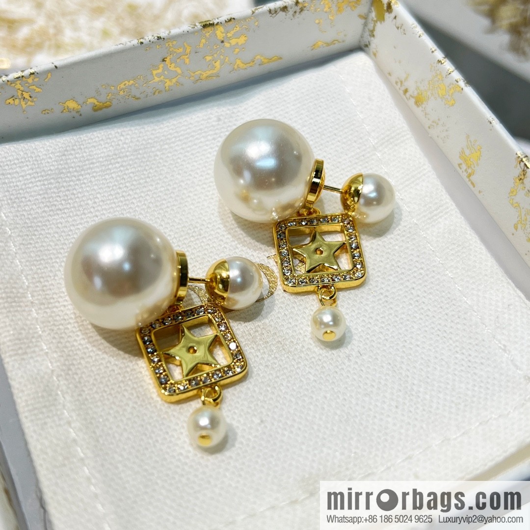 New ☑️ Dior square star size pearl stud earrings