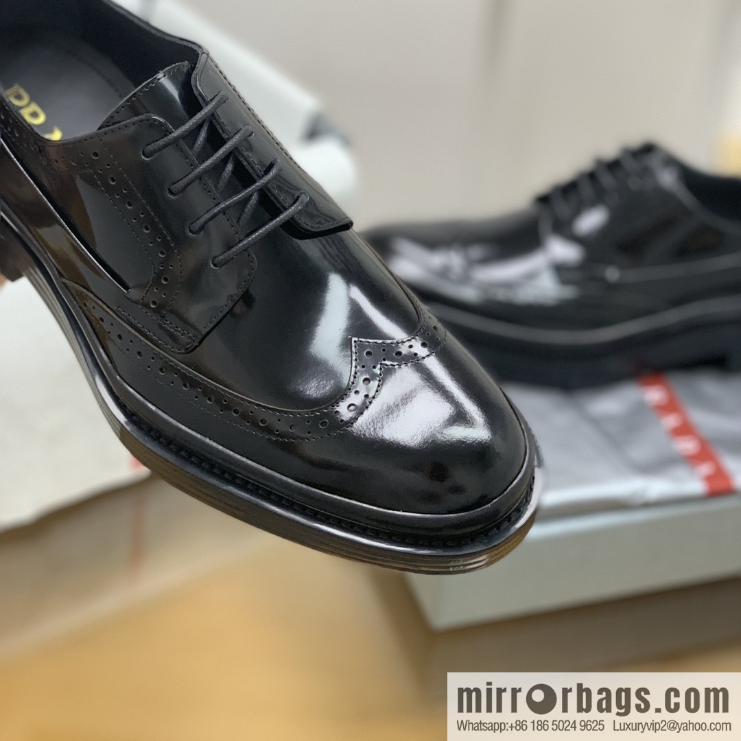 PRADA Prada selects leather to make men's derby shoes