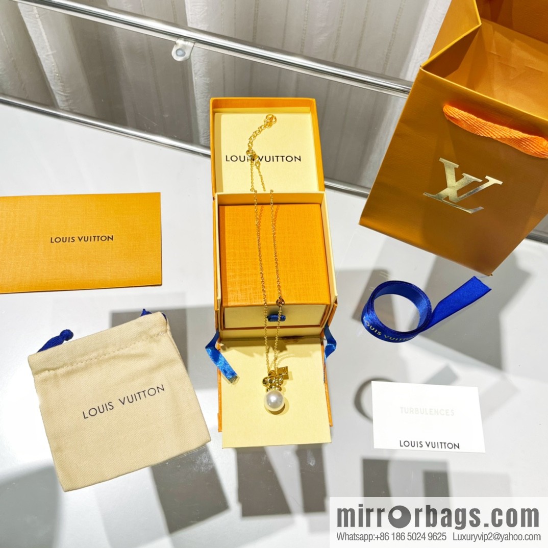 Louis Vuitton Louis Vuitton lv sunflower pearl necklace