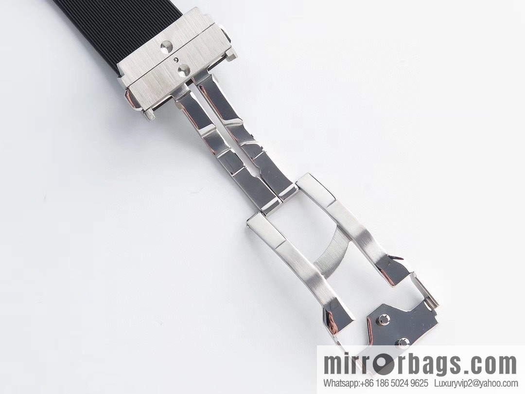 HB Hublot HUBLE Classic 7750 three-hand travel time watch